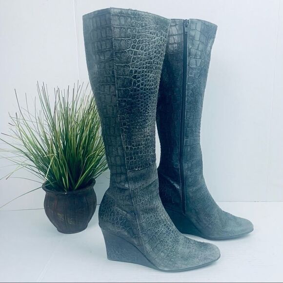 Jennifer Tattanelli Croc Embossed Gray Reptile Wedge Boot - Picture 2 of 14